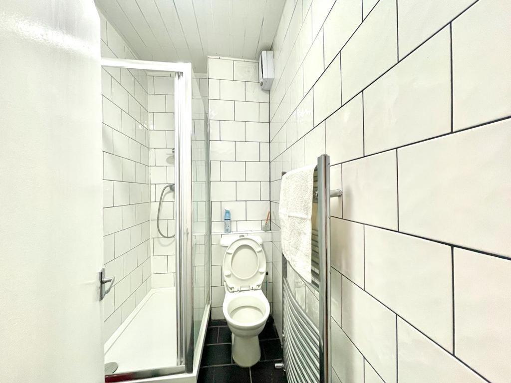 Kings Cross Guest House لندن الغرفة الصورة